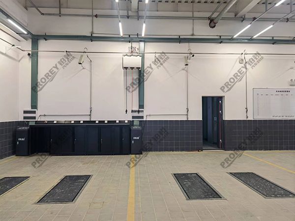 四川红旗4S店-成都龙泉泰岳宏旗02