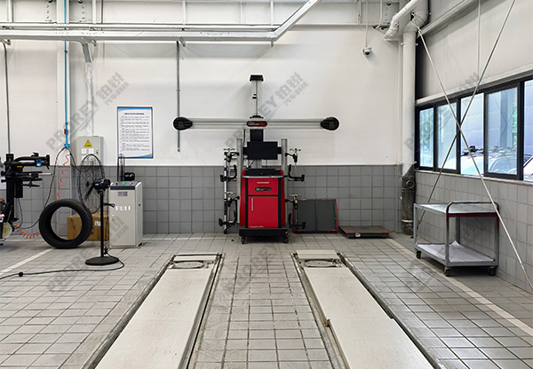 四川鸿蒙智行4S店-成都机场路新双立 (11)