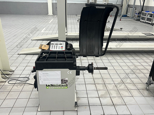 湖南鸿蒙智行4S店-株洲时代之星汽车销售服务有限公司 (13)