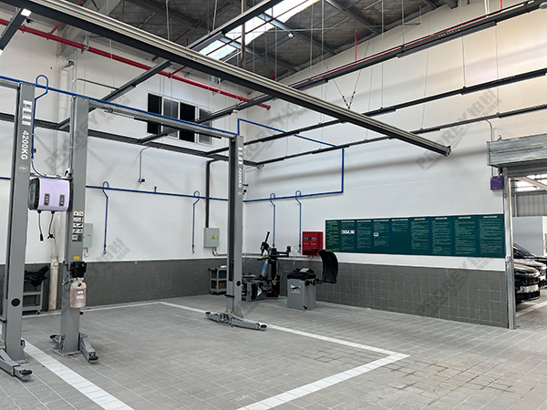 江苏理想4S店-江阴琥珀荟理想汽车 (2)